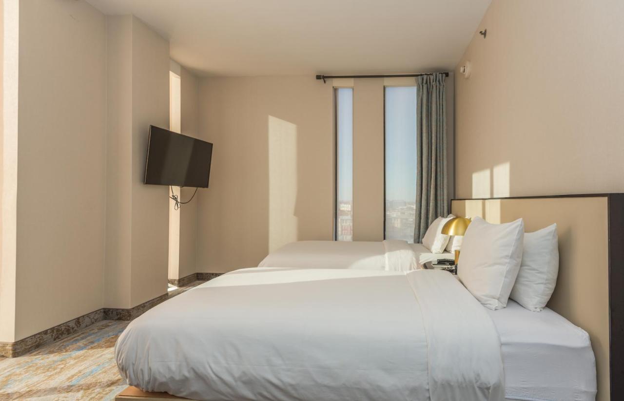 The Parc Hotel New York Bagian luar foto